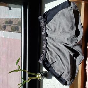 Underarmour Loose Heatgear Shorts